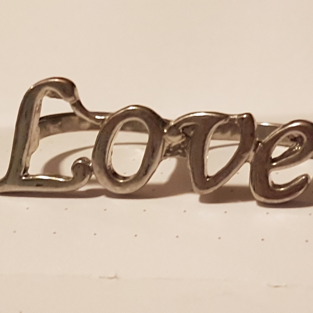Love Ring - Picture 14 of 16